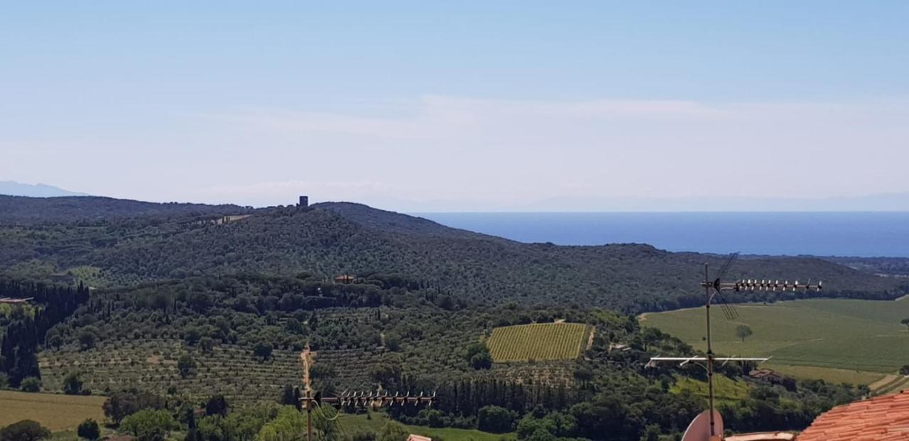 شقة In Castello كاستاجنيتو كاردوتشي المظهر الخارجي الصورة
